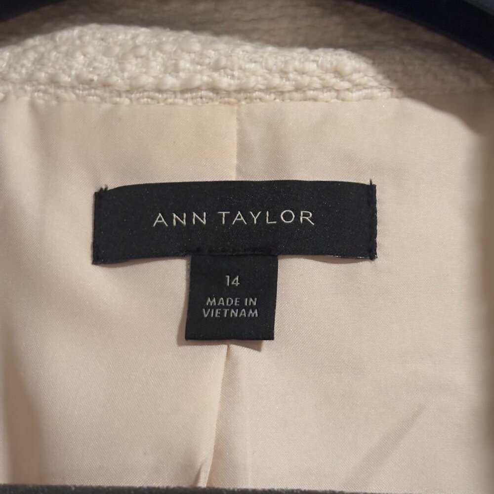 Ann Taylor Cream Textured One-Button Blazer - Picture 5 of 10